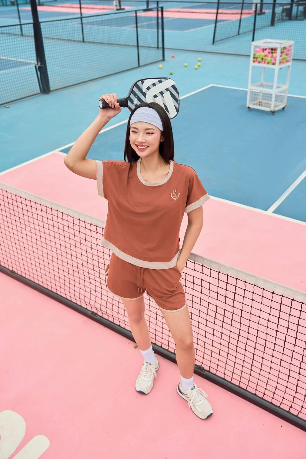 Bộ cotton nữ Cardina tay liền quần sóc gấu phối màu trẻ trung - Ảnh 2